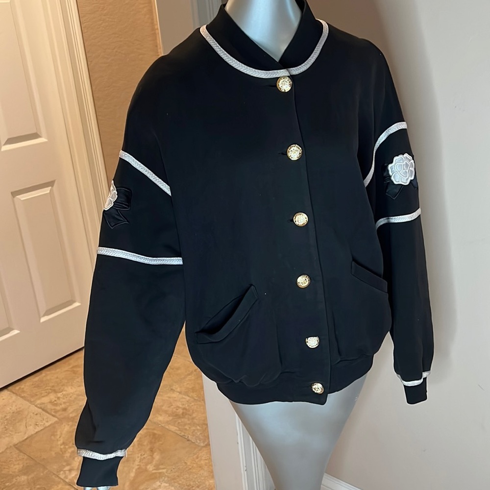 St. John Sport large sweater with gold buttons